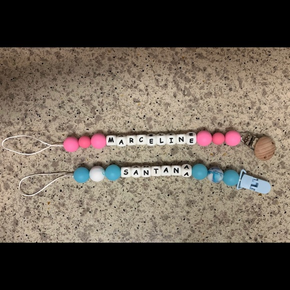 Pacifier Clips, Teething Clips & Teething Rattles - Picture 4 of 10
